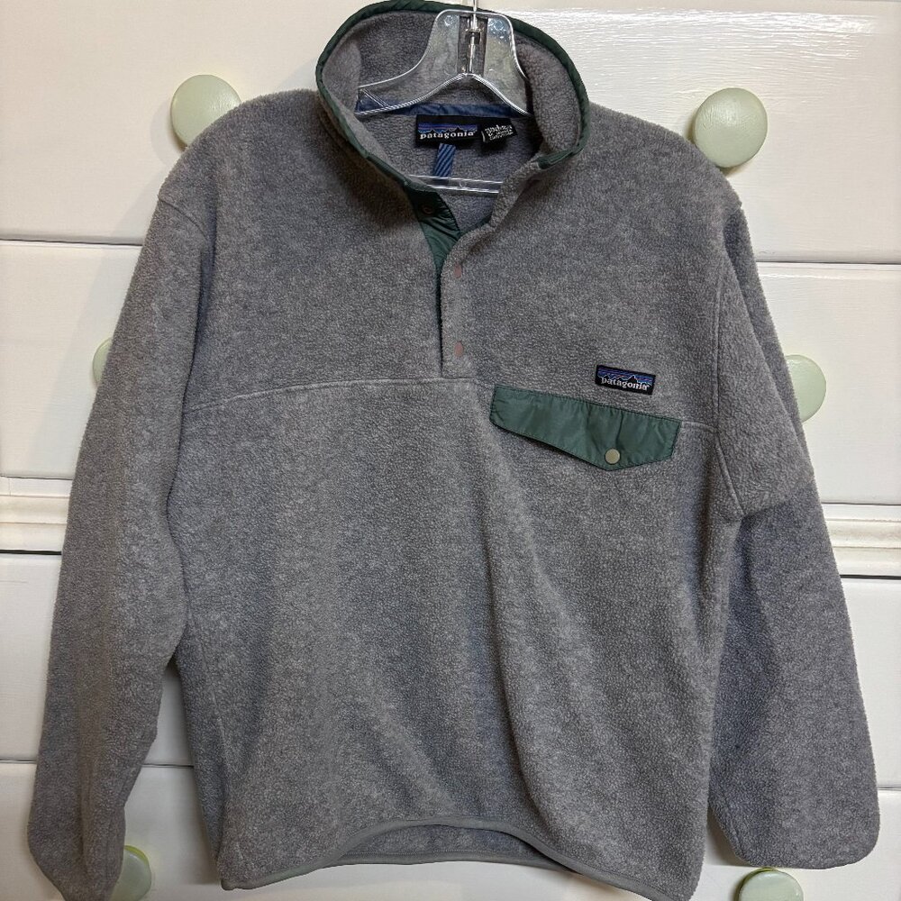 Patagonia Gray and Green Pullover